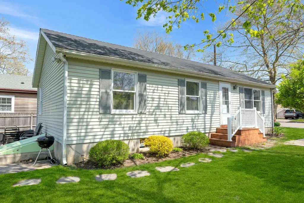 411 2nd Street Greenport NY 11944