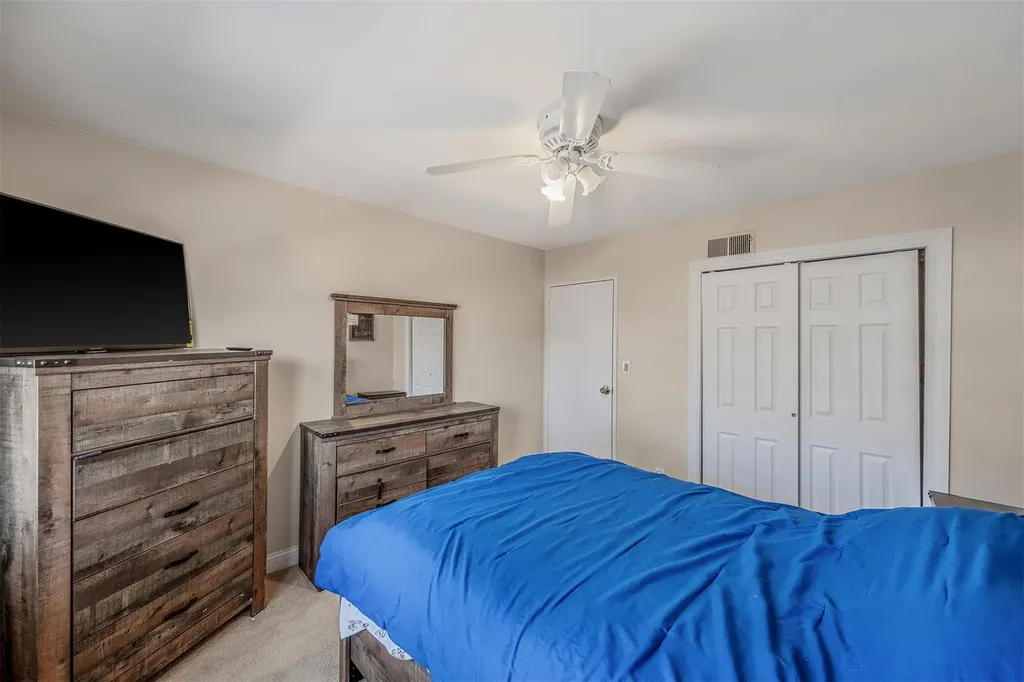 1070 Fordham Lane Woodmere NY 11598