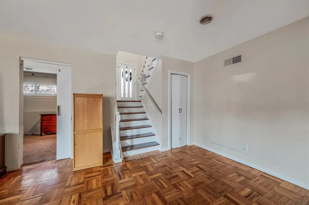 1070 Fordham Lane Woodmere NY 11598