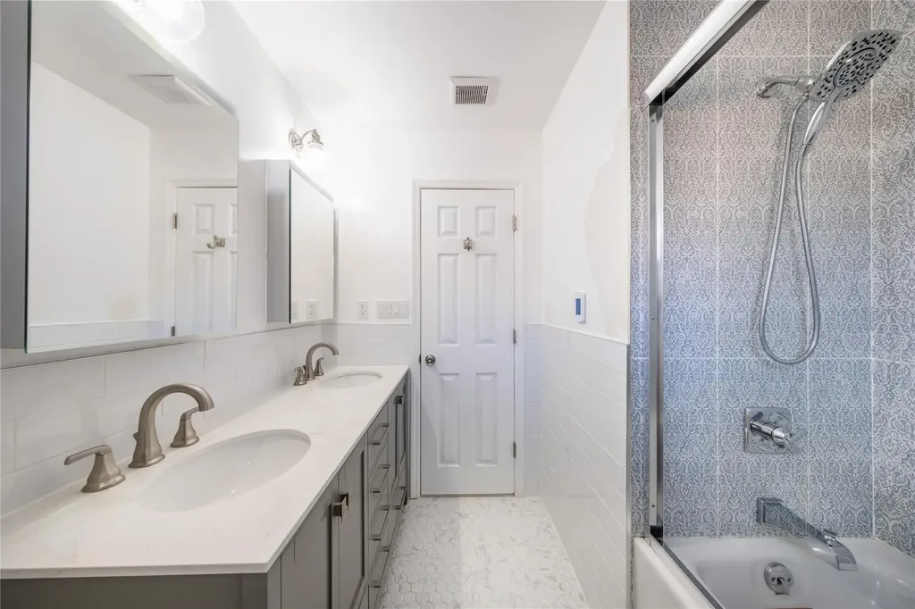1070 Fordham Lane Woodmere NY 11598