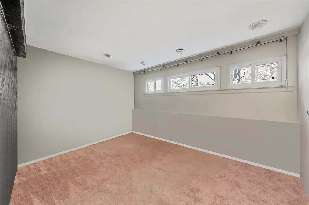 1070 Fordham Lane Woodmere NY 11598