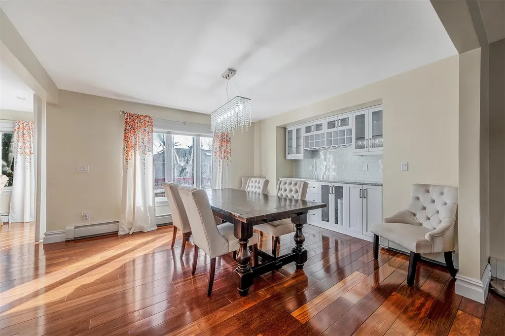 1070 Fordham Lane Woodmere NY 11598