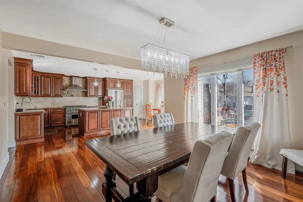 1070 Fordham Lane Woodmere NY 11598