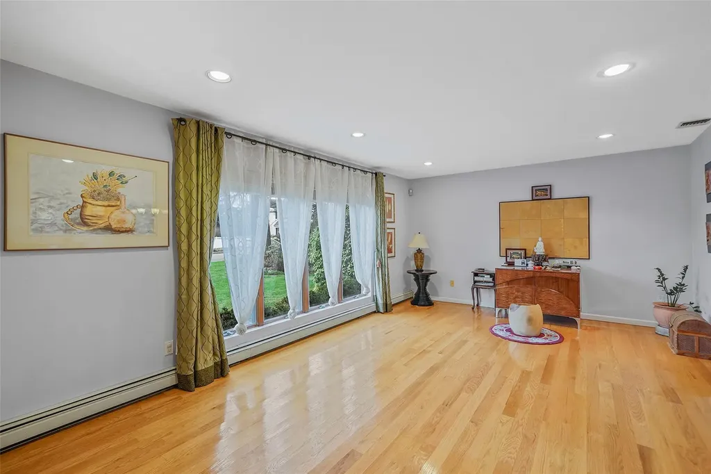 3 Panfield Place Mount Sinai NY 11766