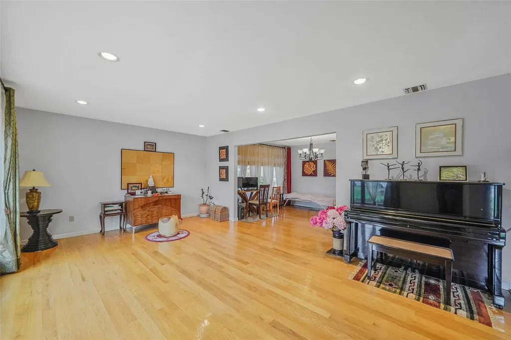 3 Panfield Place Mount Sinai NY 11766