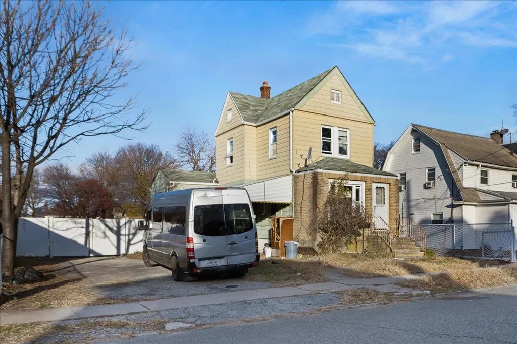 139-16 219th Jamaica NY 11412