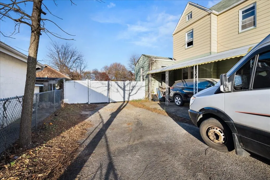 139-16 219th Jamaica NY 11412