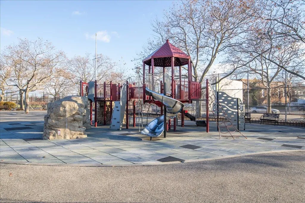 139-16 219th Jamaica NY 11412