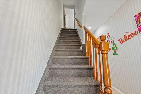 27 Thurton Place Yonkers NY 10704