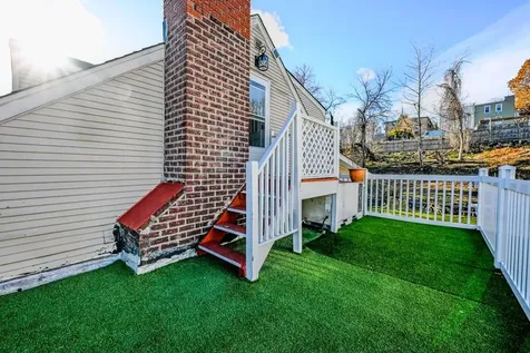 27 Thurton Place Yonkers NY 10704