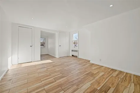 27 Thurton Place Yonkers NY 10704