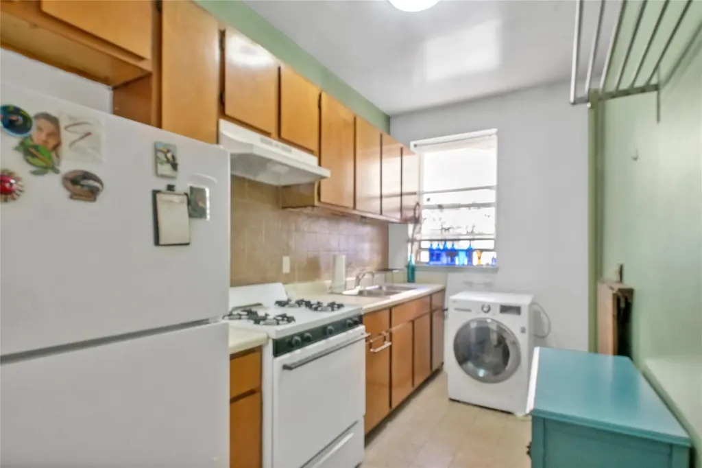 2400 Davidson Avenue Bronx NY 10468
