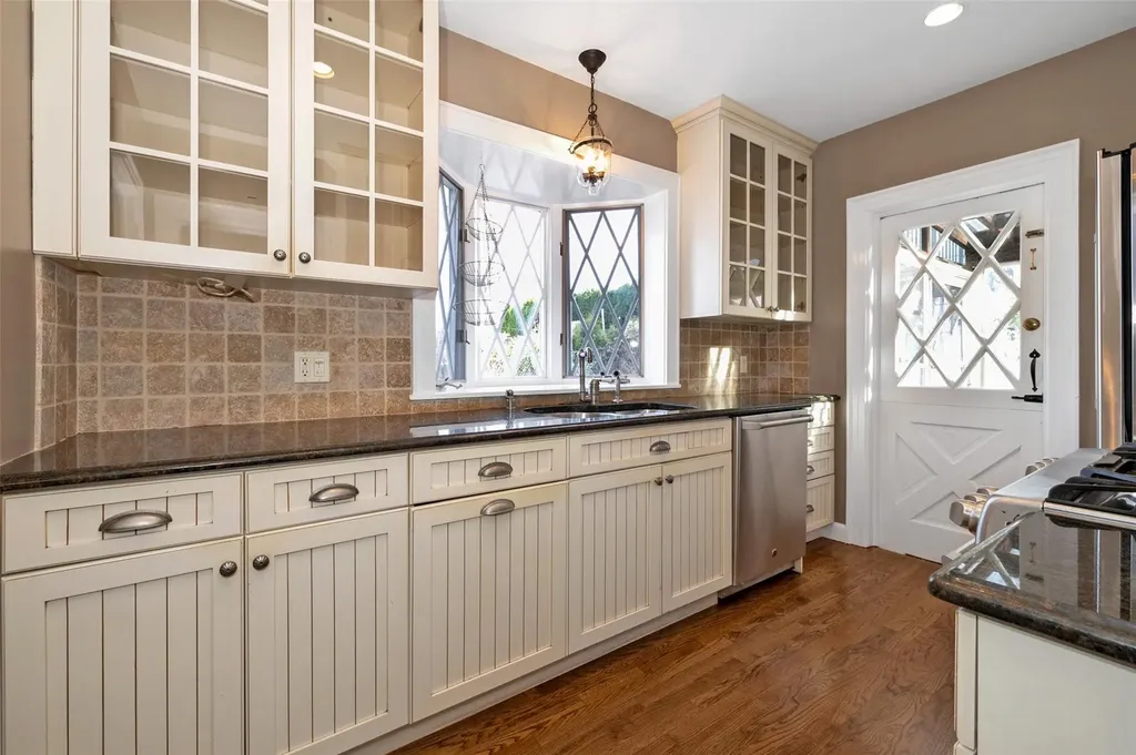 35 Livingston Avenue Valhalla NY 10595