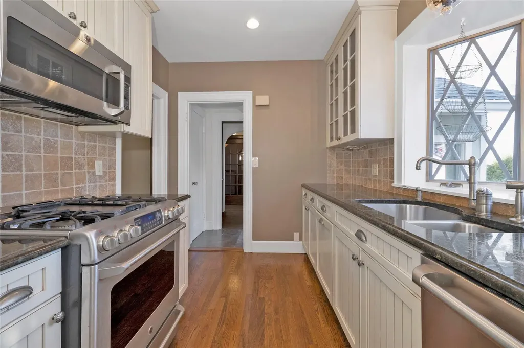 35 Livingston Avenue Valhalla NY 10595