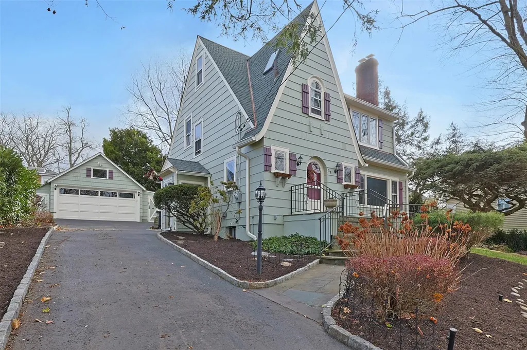 35 Livingston Avenue Valhalla NY 10595