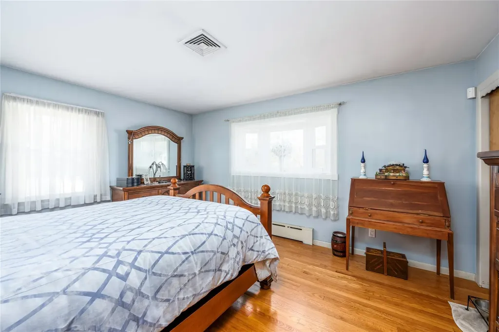 13 Wendy Drive Poughkeepsie NY 12603