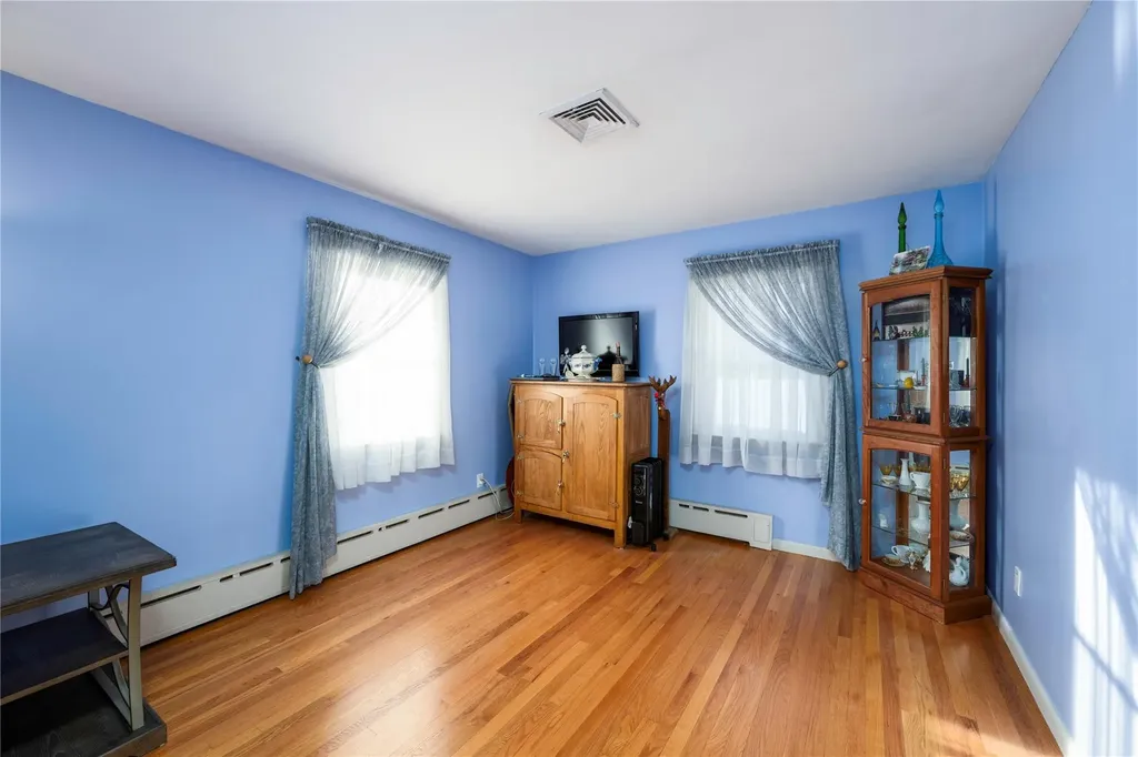 13 Wendy Drive Poughkeepsie NY 12603