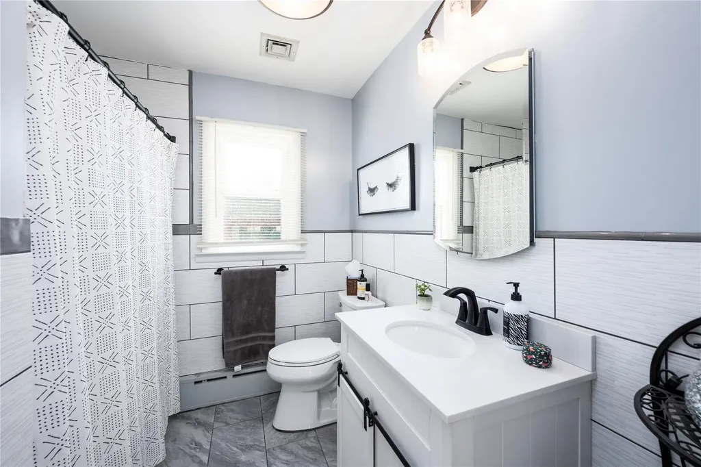 13 Wendy Drive Poughkeepsie NY 12603