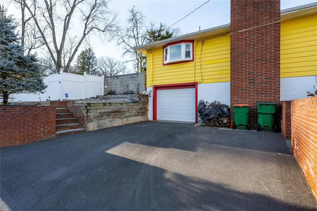 13 Wendy Drive Poughkeepsie NY 12603