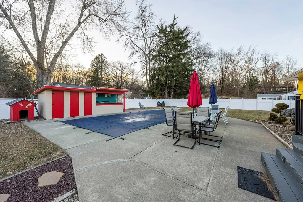 13 Wendy Drive Poughkeepsie NY 12603