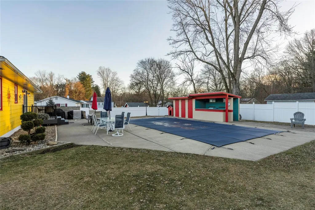 13 Wendy Drive Poughkeepsie NY 12603