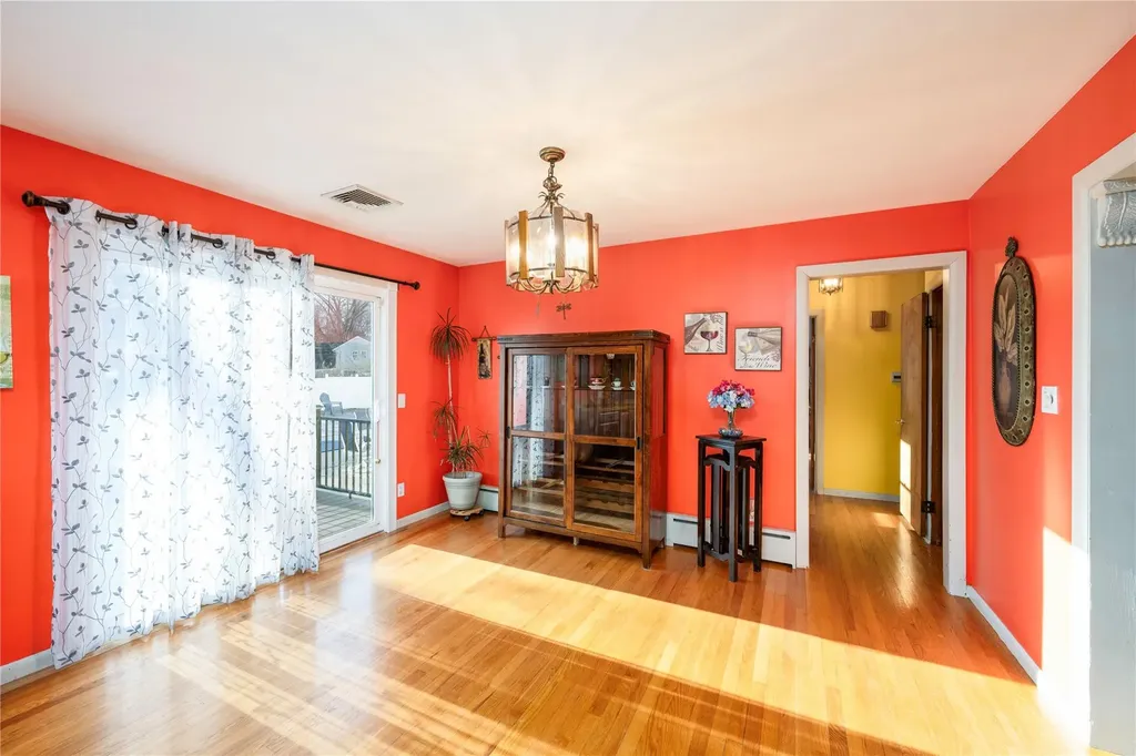 13 Wendy Drive Poughkeepsie NY 12603