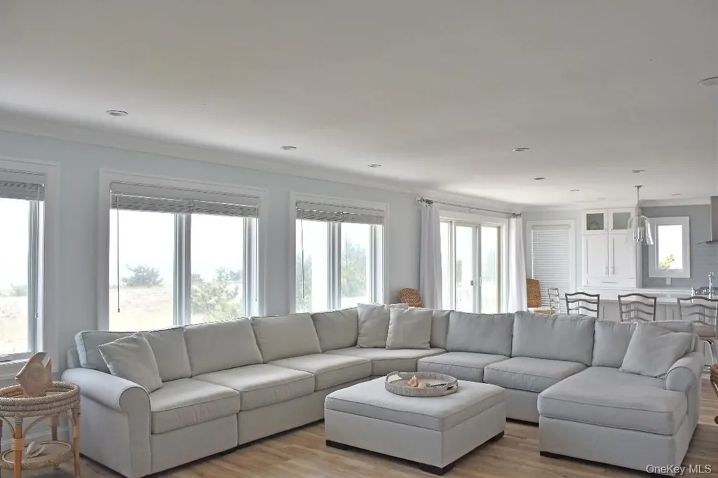 561 Dune Road Westhampton NY 11978