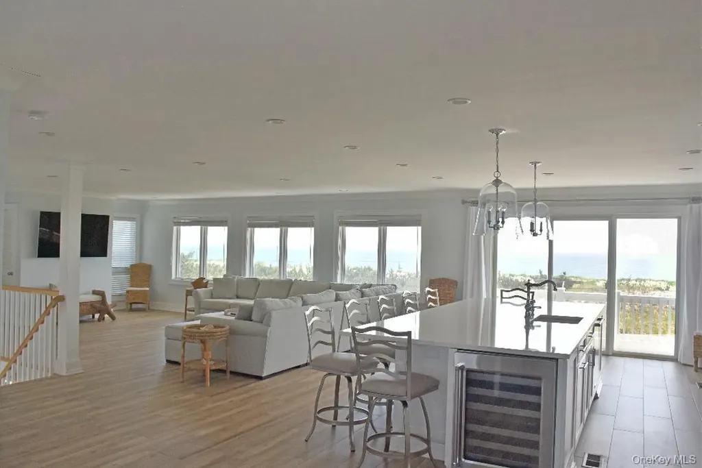 561 Dune Road Westhampton NY 11978