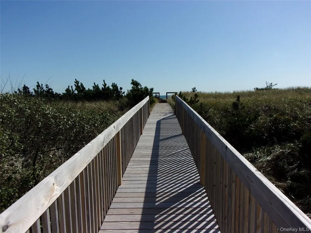 561 Dune Road Westhampton NY 11978