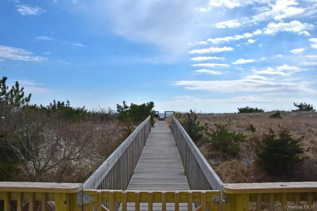 561 Dune Road Westhampton NY 11978