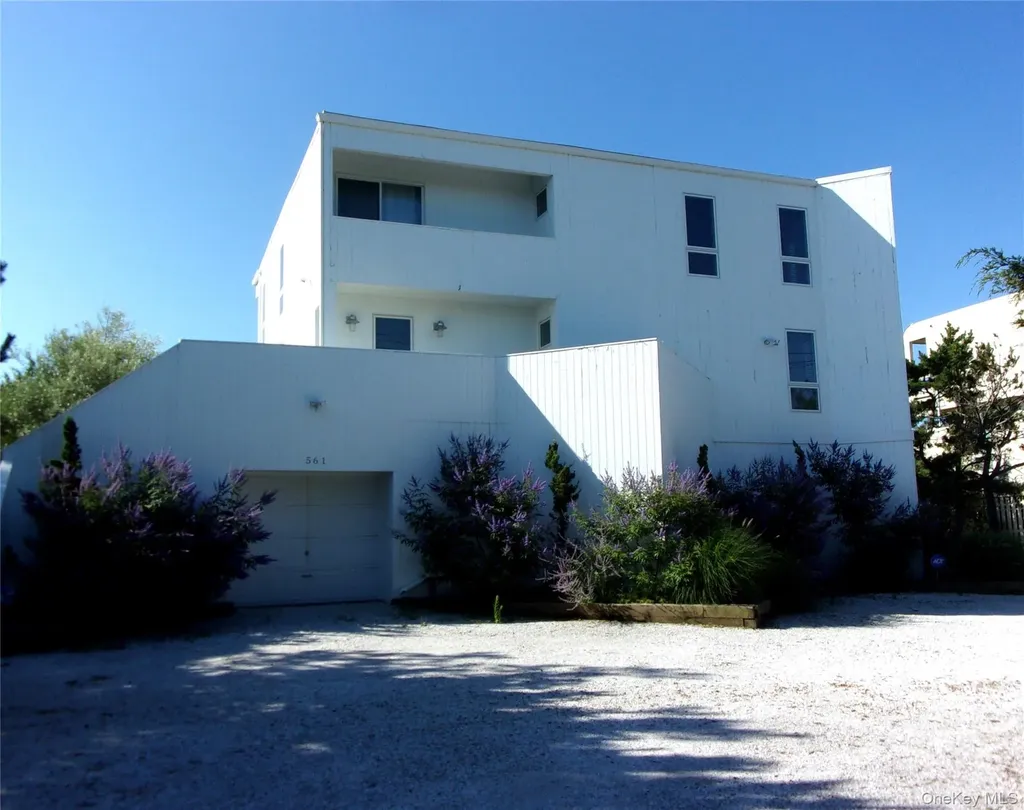 561 Dune Road Westhampton NY 11978