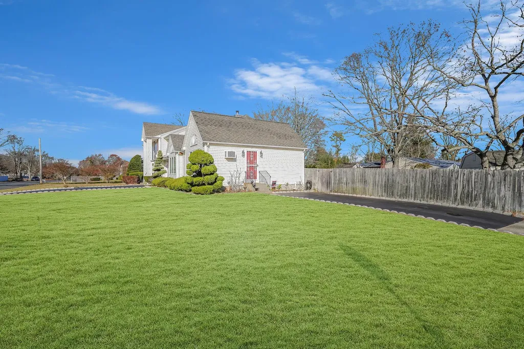 115 Hammond Road Centereach NY 11720