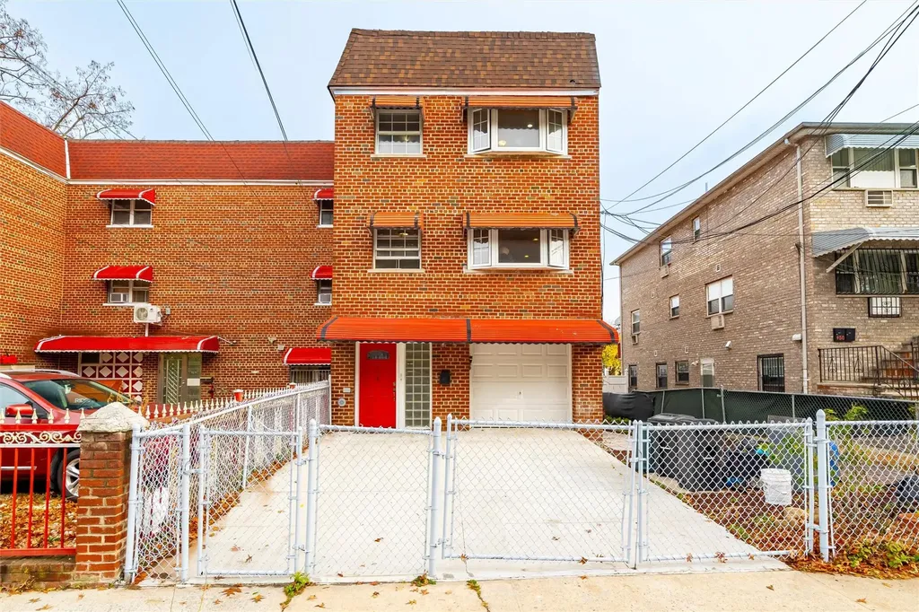 458 Swinton Avenue Bronx NY 10465