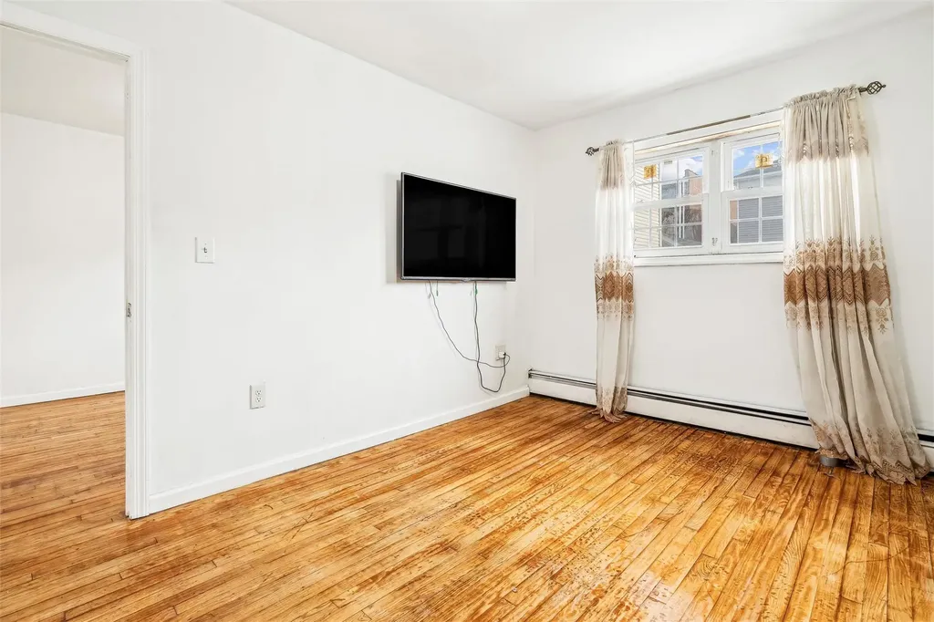 458 Swinton Avenue Bronx NY 10465