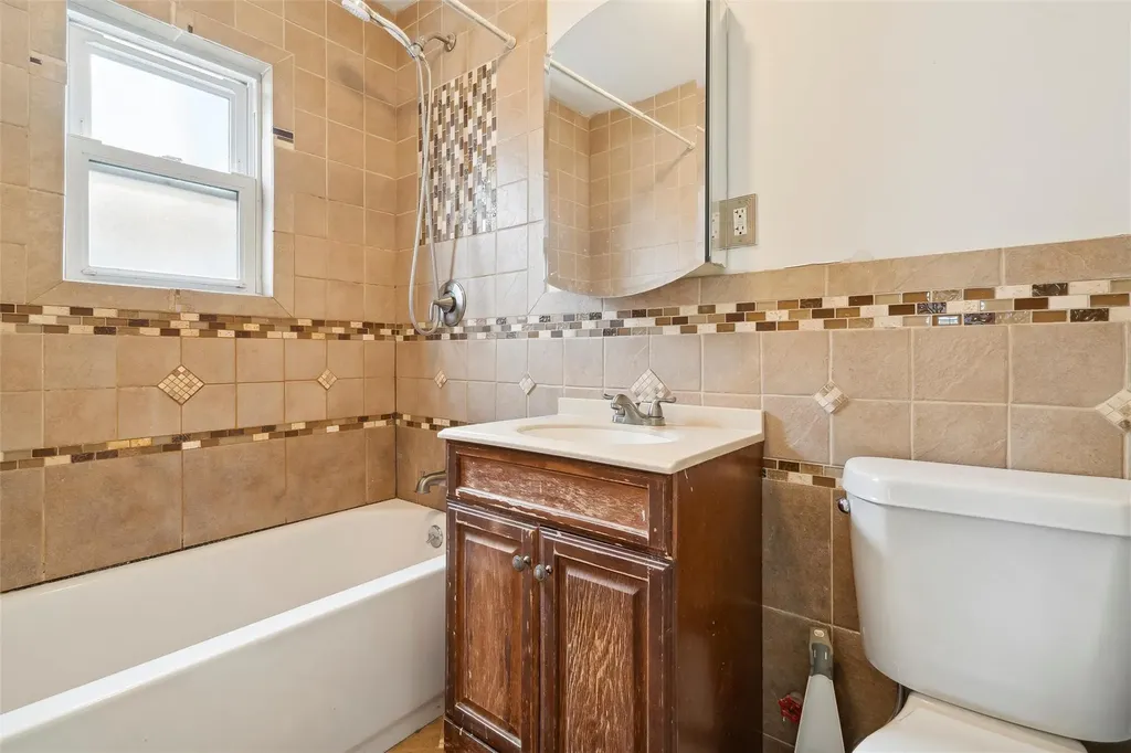 458 Swinton Avenue Bronx NY 10465