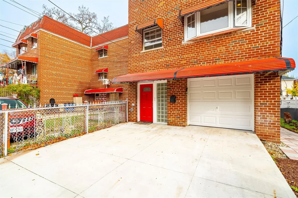458 Swinton Avenue Bronx NY 10465