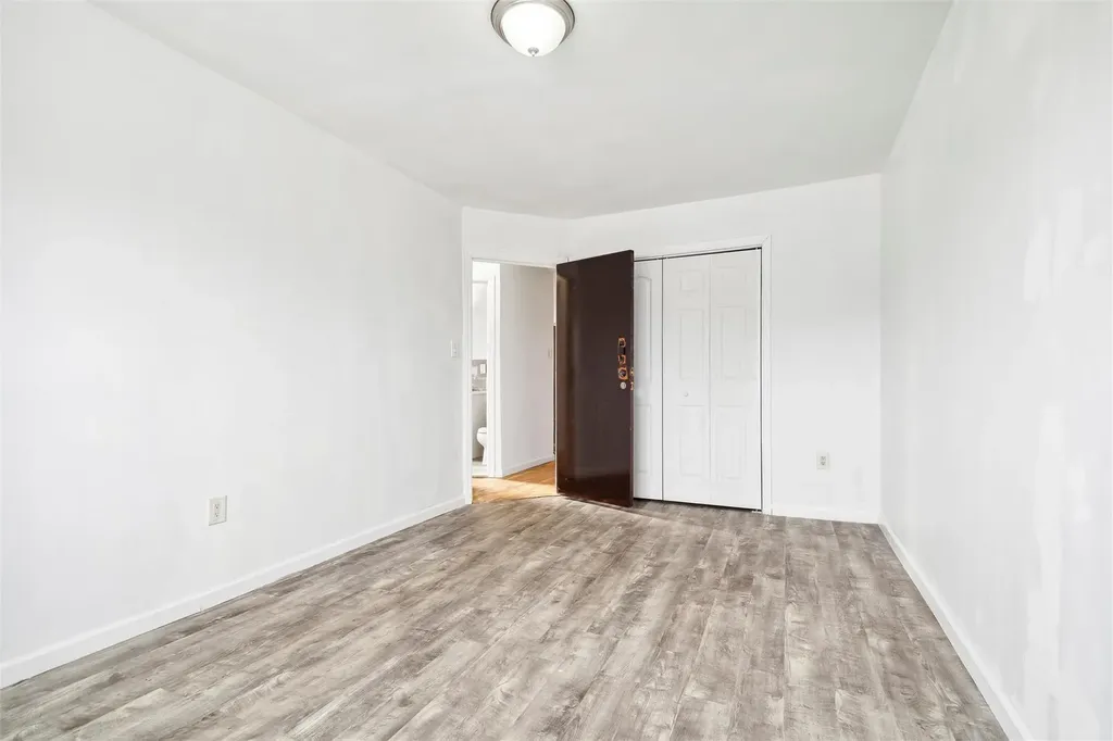 458 Swinton Avenue Bronx NY 10465
