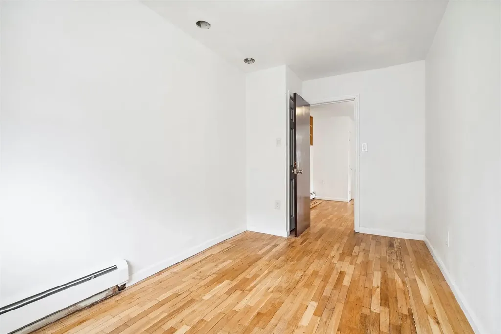 458 Swinton Avenue Bronx NY 10465