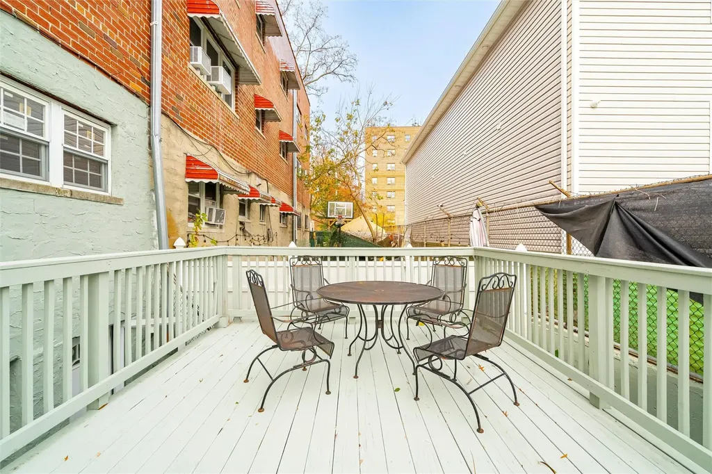 458 Swinton Avenue Bronx NY 10465