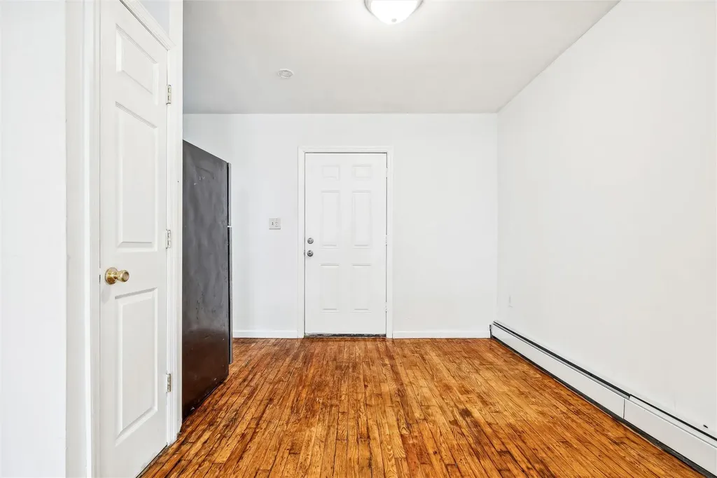 458 Swinton Avenue Bronx NY 10465