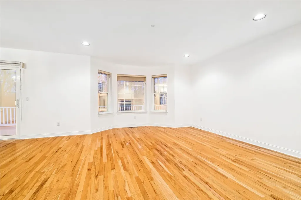 113 Winding Ridge Road White Plains NY 10603