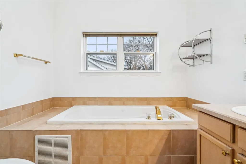 113 Winding Ridge Road White Plains NY 10603