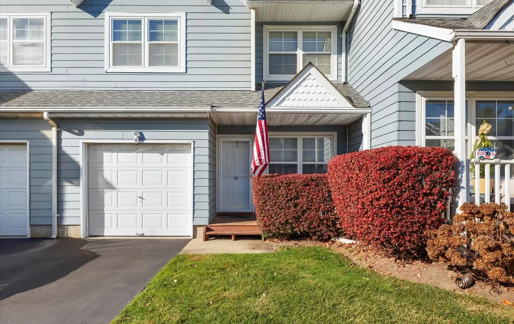 59 Pleasantview Drive Central Islip NY 11722