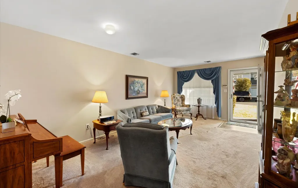 59 Pleasantview Drive Central Islip NY 11722