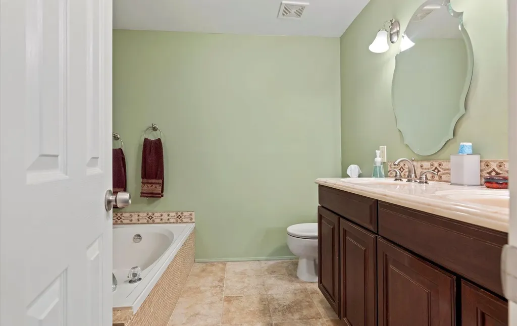 59 Pleasantview Drive Central Islip NY 11722