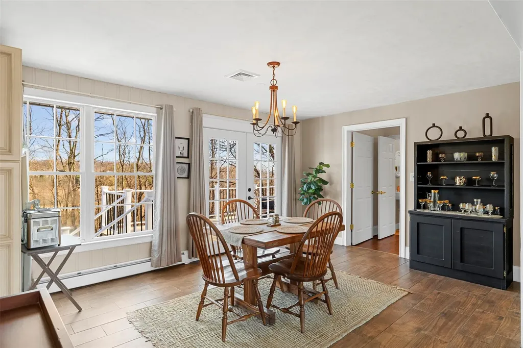 69 Eastern Parkway Germantown NY 12526