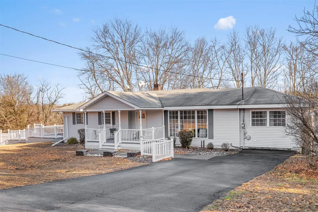 69 Eastern Parkway Germantown NY 12526