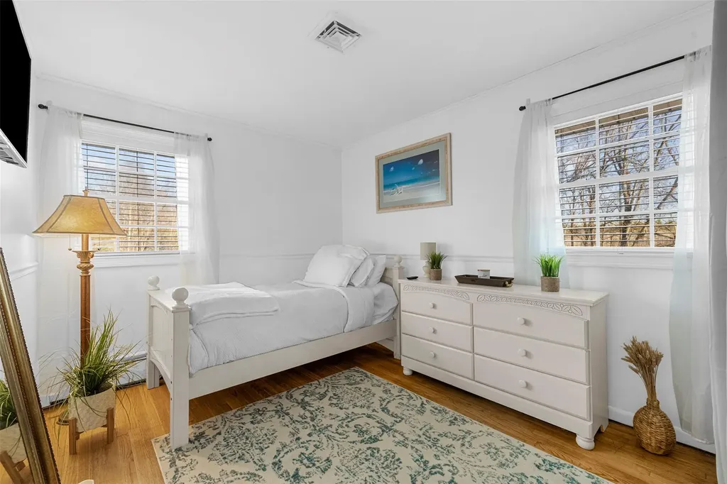 69 Eastern Parkway Germantown NY 12526