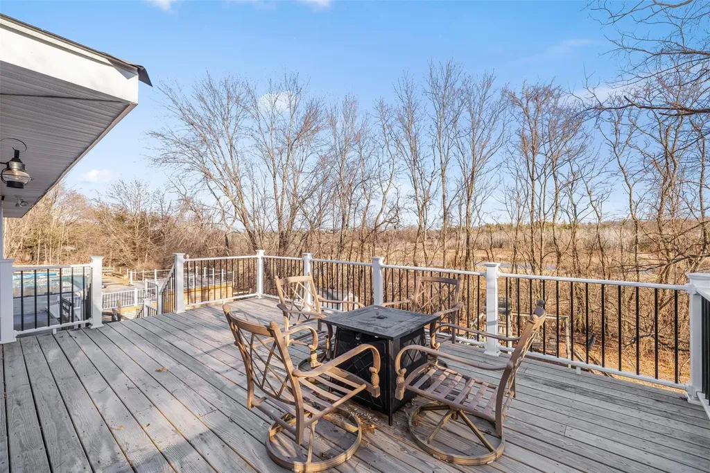 69 Eastern Parkway Germantown NY 12526