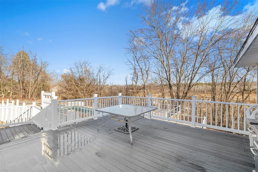 69 Eastern Parkway Germantown NY 12526